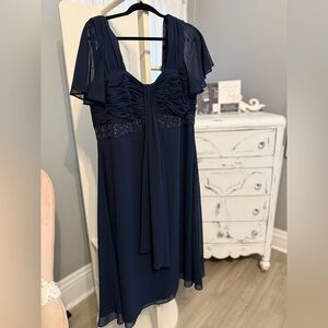 David's Bridal DB Studio Chiffon Flutter Sleeve  beaded Midi-Length Dress 16